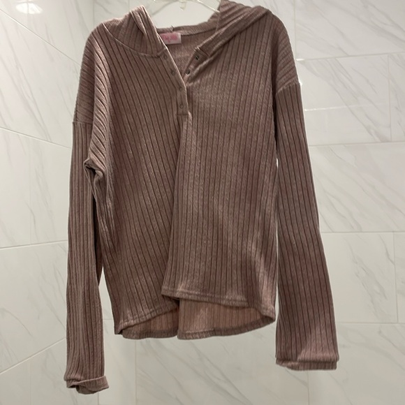 Light purple hoodie - Picture 3 of 4